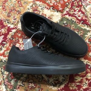 Perry Ellis shoes for men’s size 11